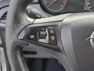 Sell Opel Corsa 2017 - 12900 EUR, 88000 km - AUTO.MOTO.pt