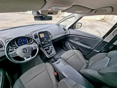 Sell Renault Grand Scénic 2016 - 12900 EUR, 183566 km - AUTO.MOTO.pt