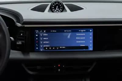 Sell Porsche Macan 2024 - 87950 EUR, 16000 km - AUTO.MOTO.pt