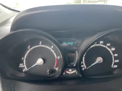 Vendo Ford Transit Courier 2022 - 15000 EUR, 51442 km - AUTO.MOTO.pt