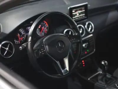 Vendo Mercedes-Benz A 180 2014 - 12990 EUR, 149000 km - AUTO.MOTO.pt