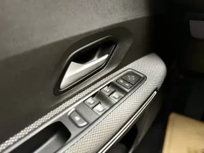 Sell Dacia Jogger 2023 - 17950 EUR, 69000 km - AUTO.MOTO.pt