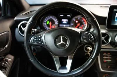 Vendo Mercedes-Benz GLA 180 2017 - 17900 EUR, 228238 km - AUTO.MOTO.pt