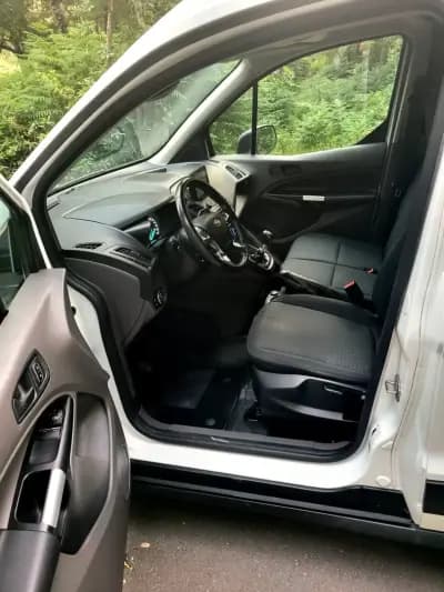 Sell Ford Transit Connect 2019 - 11990 EUR, 179000 km - AUTO.MOTO.pt