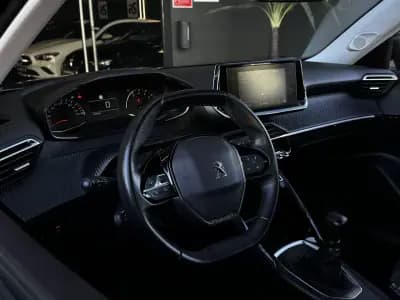 Vendo Peugeot 2008 2020 - 16990 EUR, 140450 km - AUTO.MOTO.pt