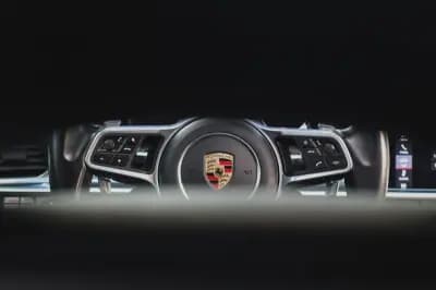 Sell Porsche Panamera Sport Turismo 2019 - 69880 EUR, 97640 km - AUTO.MOTO.pt