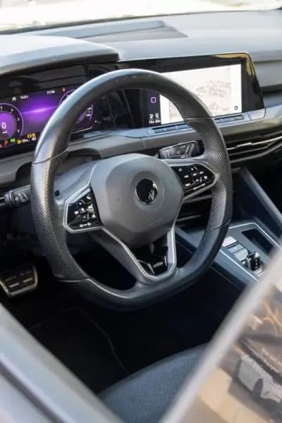 Sell Volkswagen Golf 2021 - 31990 EUR, 149000 km - AUTO.MOTO.pt