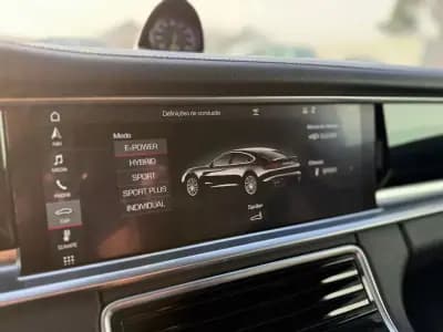 Sell Porsche Panamera 2018 - 74500 EUR, 50941 km - AUTO.MOTO.pt