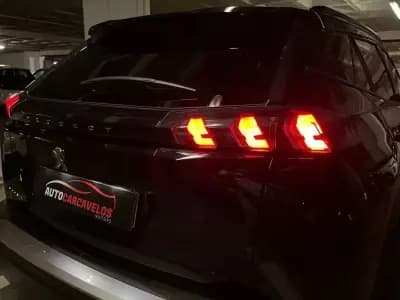 Vendo Peugeot e-2008 2022 - 21990 EUR, 30000 km - AUTO.MOTO.pt