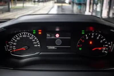 Vendo Peugeot 2008 2020 - 15450 EUR, 125449 km - AUTO.MOTO.pt