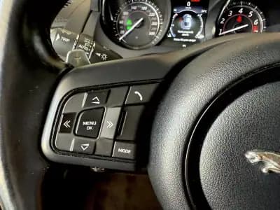 Vendo Jaguar F-Type 2018 - 46000 EUR, 64200 km - AUTO.MOTO.pt