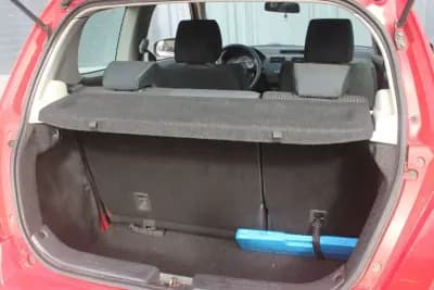 Vendo Suzuki Swift 2005 - 5400 EUR, 106000 km - AUTO.MOTO.pt