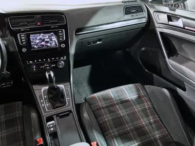 Vendo Volkswagen Golf 2015 - 22990 EUR, 173306 km - AUTO.MOTO.pt