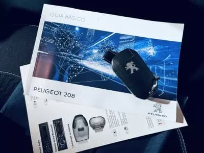 Vendo Peugeot 208 2017 - 8990 EUR, 100342 km - AUTO.MOTO.pt