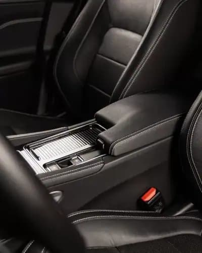 Vendo Jaguar F-Pace 2020 - 37950 EUR, 80000 km - AUTO.MOTO.pt