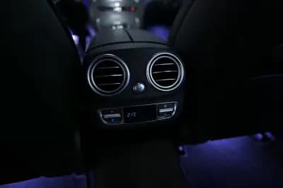 Vendo Mercedes-Benz C 300 2020 - 25500 EUR, 203000 km - AUTO.MOTO.pt