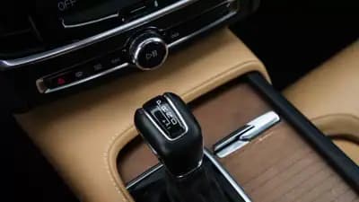 Sell Volvo S90 2016 - 24750 EUR, 266000 km - AUTO.MOTO.pt