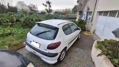 Sell Peugeot 206 CC 2000 - 600 EUR, 359000 km - AUTO.MOTO.pt