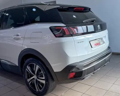 Vendo Peugeot 3008 2021 - 23650 EUR, 140511 km - AUTO.MOTO.pt