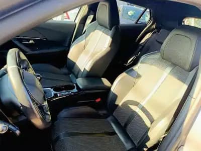 Sell Peugeot 2008 2021 - 18000 EUR, 57400 km - AUTO.MOTO.pt