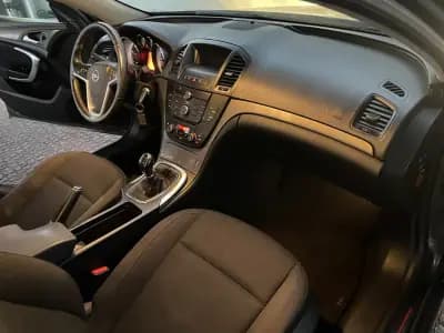 Vendo Opel Insignia 2013 - 8500 EUR, 275804 km - AUTO.MOTO.pt