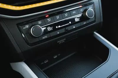 Sell SEAT Arona 2024 - 17500 EUR, 23700 km - AUTO.MOTO.pt