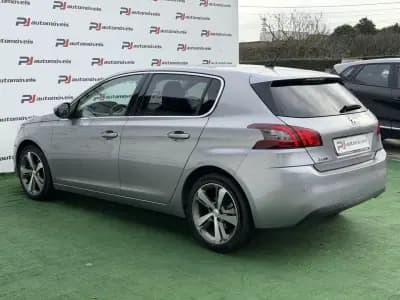 Sell Peugeot 308 2018 - 12990 EUR, 88000 km - AUTO.MOTO.pt