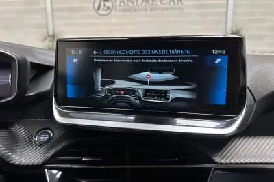 Vendo Peugeot 208 2022 - 14950 EUR, 40711 km - AUTO.MOTO.pt