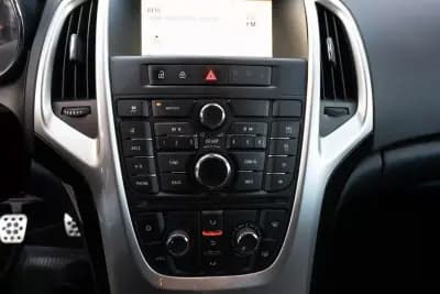 Sell Opel Astra Sports Tourer 2015 - 7999 EUR, 278000 km - AUTO.MOTO.pt