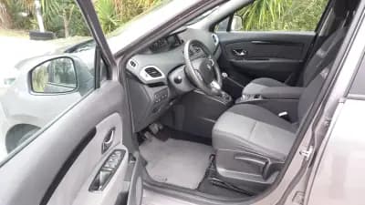 Sell Renault Grand Scénic 2016 - 9800 EUR, 192830 km - AUTO.MOTO.pt