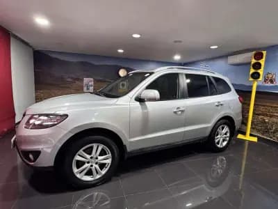 Sell Hyundai Santa Fe 2010 - 9990 EUR, 200100 km - AUTO.MOTO.pt