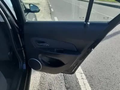 Sell Chevrolet Cruze 2012 - 7900 EUR, 221800 km - AUTO.MOTO.pt