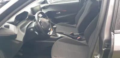 Sell Peugeot 208 2020 - 10950 EUR, 182000 km - AUTO.MOTO.pt