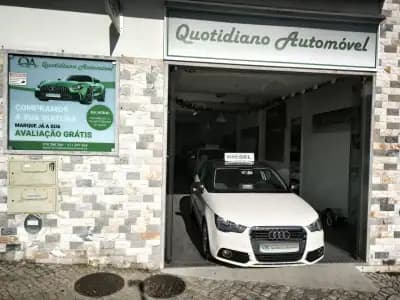 Vendo Audi A1 2010 - 9950 EUR, 236924 km - AUTO.MOTO.pt