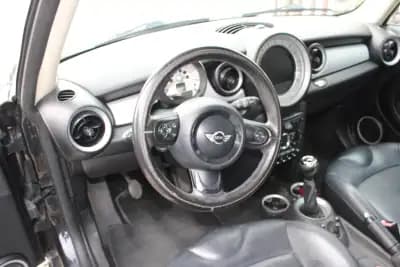 Vendo MINI 2011 - 9900 EUR, 186600 km - AUTO.MOTO.pt