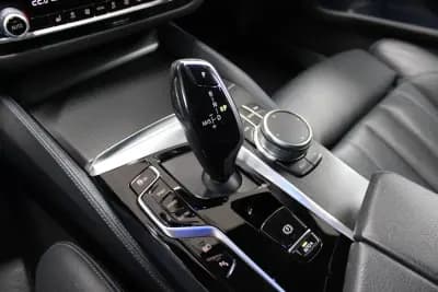 Vendo BMW 530e 2021 - 32990 EUR, 137000 km - AUTO.MOTO.pt