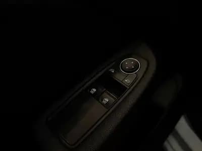 Vendo Renault Clio 2022 - 13990 EUR, 72588 km - AUTO.MOTO.pt