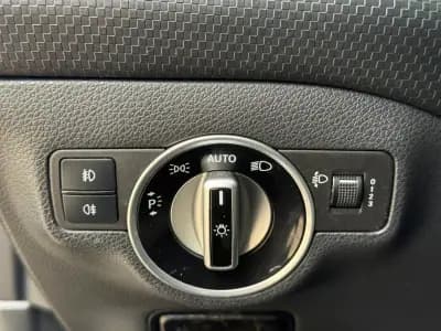Vendo Mercedes-Benz A 180 2015 - 14950 EUR, 180700 km - AUTO.MOTO.pt
