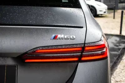 Vendo BMW i5 2023 - 79900 EUR, 17145 km - AUTO.MOTO.pt