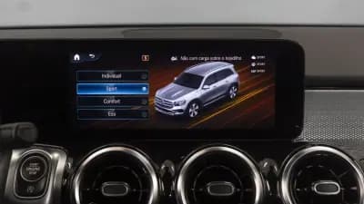 Vendo Mercedes-Benz GLB 180 2022 - 29900 EUR, 172000 km - AUTO.MOTO.pt