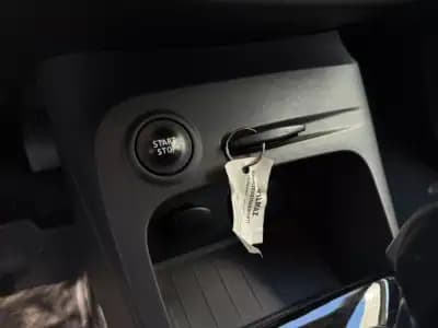 Vendo Renault Captur 2016 - 11900 EUR, 102000 km - AUTO.MOTO.pt