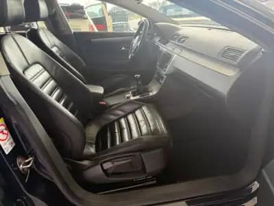 Sell Volkswagen Passat CC 2010 - 13990 EUR, 162335 km - AUTO.MOTO.pt