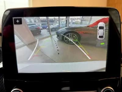 Vendo Ford Fiesta 2018 - 12500 EUR, 146800 km - AUTO.MOTO.pt