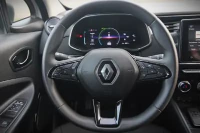 Vendo Renault Zoe 2020 - 14350 EUR, 62000 km - AUTO.MOTO.pt