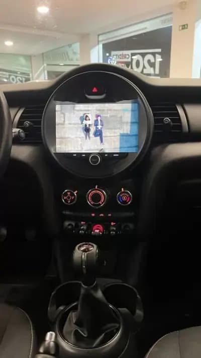 Vendo MINI One 2014 - 10990 EUR, 229990 km - AUTO.MOTO.pt