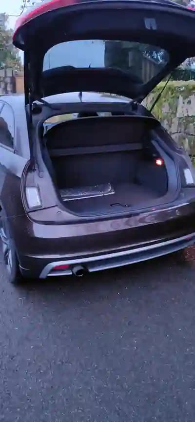 Vendo Audi A1 2012 - 11900 EUR, 225000 km - AUTO.MOTO.pt