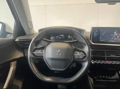 Vendo Peugeot e-2008 2021 - 17000 EUR, 35000 km - AUTO.MOTO.pt