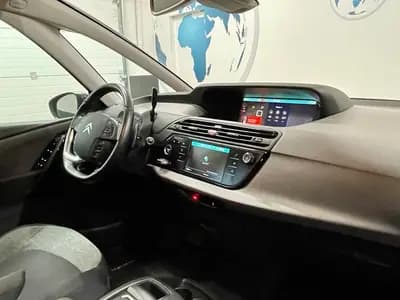 Vendo Citroën C4 Spacetourer 2020 - 24980 EUR, 65900 km - AUTO.MOTO.pt