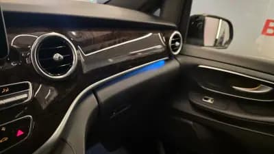 Vendo Mercedes-Benz V 220 2016 - 29900 EUR, 321809 km - AUTO.MOTO.pt