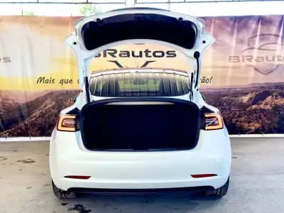 Vendo Tesla Model 3 2022 - 39900 EUR, 40060 km - AUTO.MOTO.pt